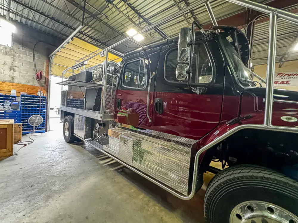 Top deck grate and rail detail in shop, photo 17 of 303.